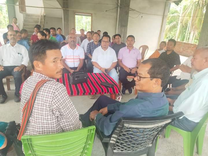 DrNumal's tweet photo. Listened PM Maan Ki Baat at 106 PS Thongnok Bey president Dakiram Terang, Mondal president Lokhiram Rongpi, MAC Kadom Terangpi and several government Schemes benifeseries today. https://t.co/lYBs7xRXJH