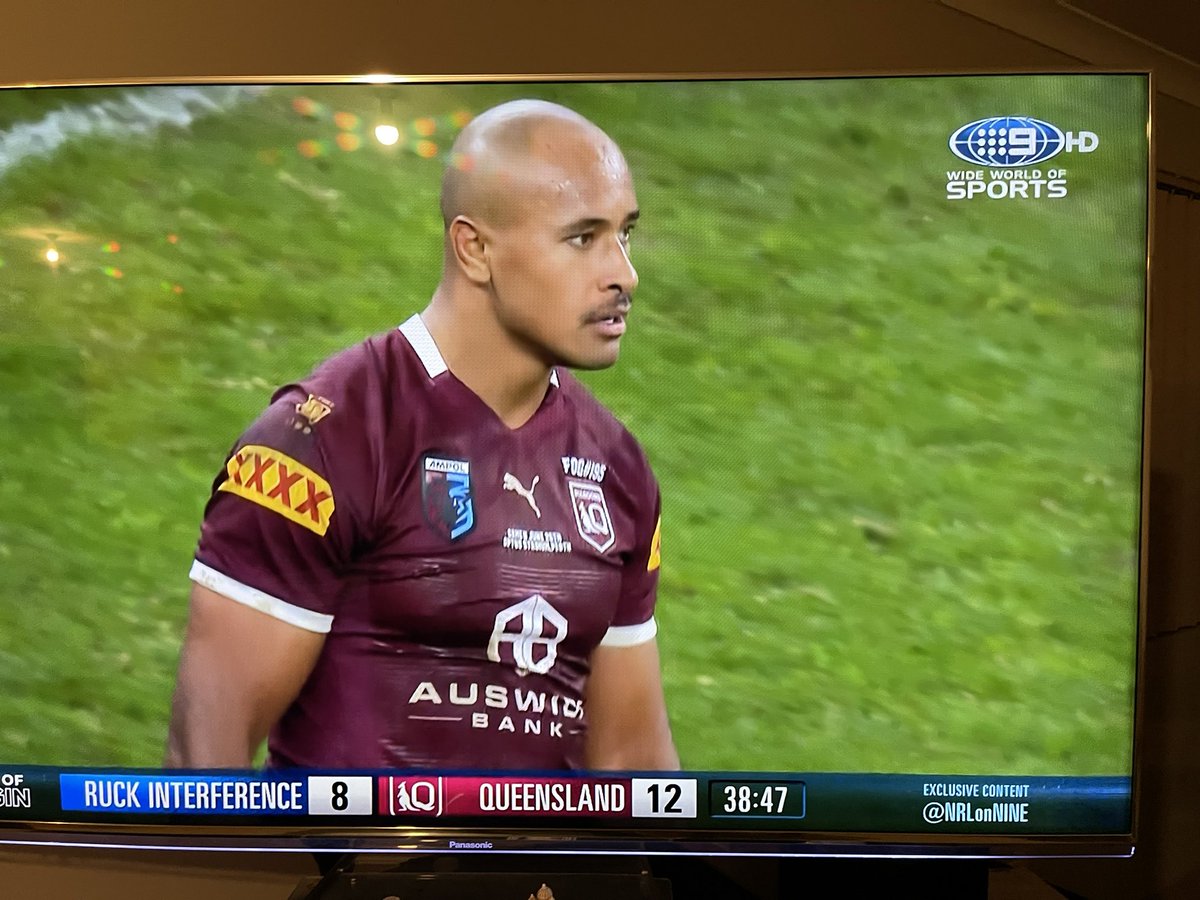 Zuffenhauzzen's tweet image. It it TERRIBLE to see referee #AshleyKlein doing everything in his power to see #NSW win #Origin2 in #Perth #StateofOrigin 🤦‍♂️ @NRL #NRL #rugbyleague ! Very poor form Ashley!! #GoMaroons #GoQueensland #QLDvNSW #9WWOS #Queenslander