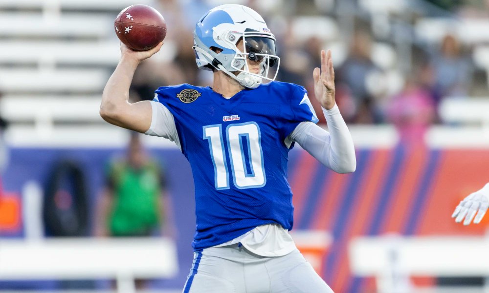 PisgahFootball's tweet photo. Great season @KyleSloter ‼️ We loved watching you play wearing that #10 again! @USFLBreakers @USFL https://t.co/Bq807SSN96