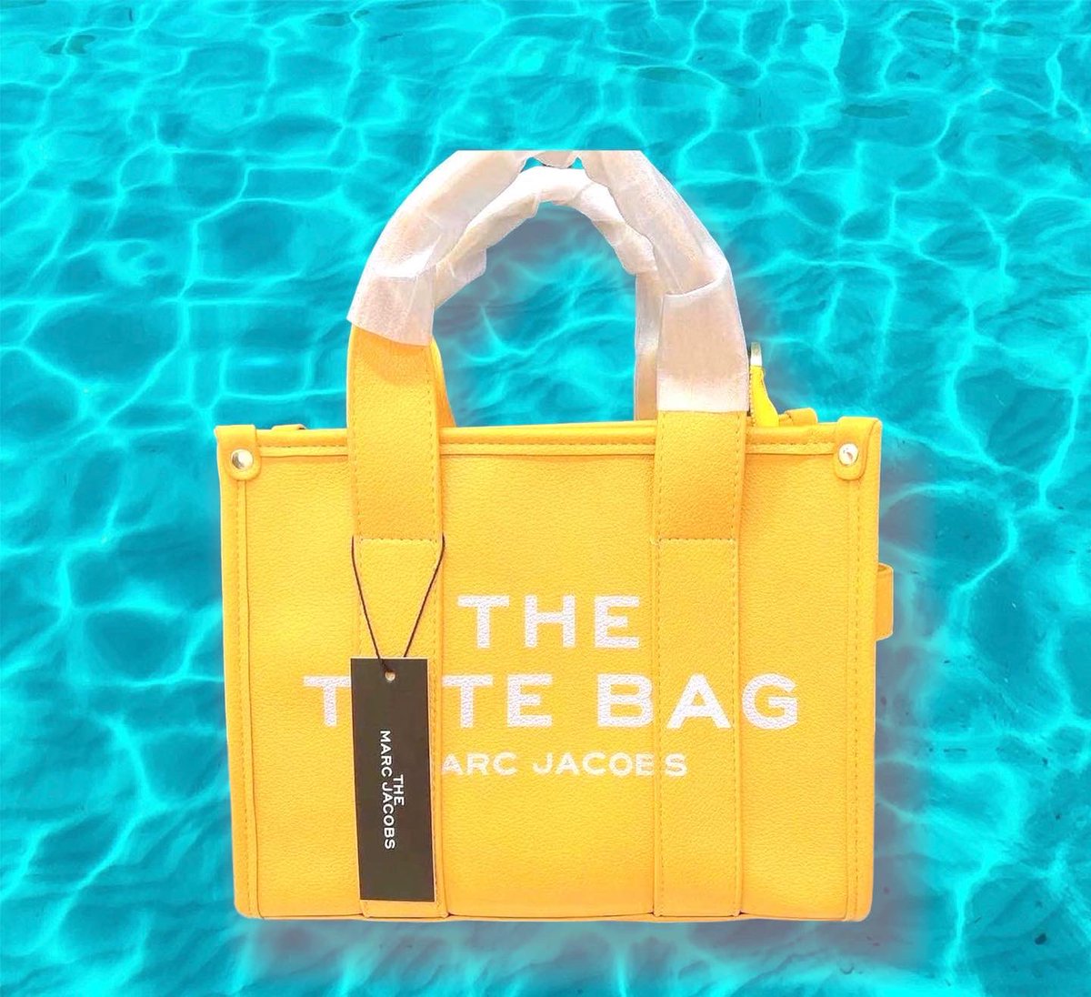 LashesByKingLLC's tweet photo. Marc Jacobs Tote Bags $110

Free Shipping ✅🚀

Shop Now because they’re definitely selling 🗣

Lashes By King LLC
https://t.co/6xLqqs7tFu📲🛍

#explore #totebag #totebags #marcjacobs #marcjacobsbag #marcjacobstotebag #thetotebag #lashesbykingllc https://t.co/VMgRN9gxkn