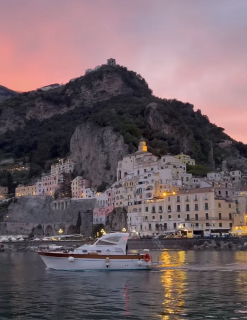 W0rld2026's tweet photo. Amalfi coast, Italy https://t.co/szv2gjO5jV