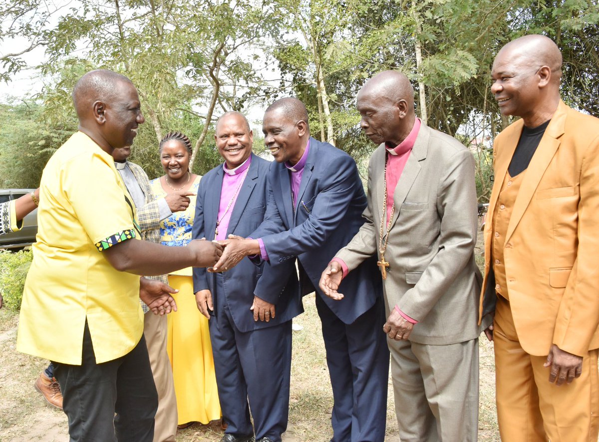 WilliamsRuto's tweet image. Joined the people of Kaloleni for Sunday service at the Pentecostal Evangelistic Fellowship of Africa (PEFA) Mariakani, Kilifi County.