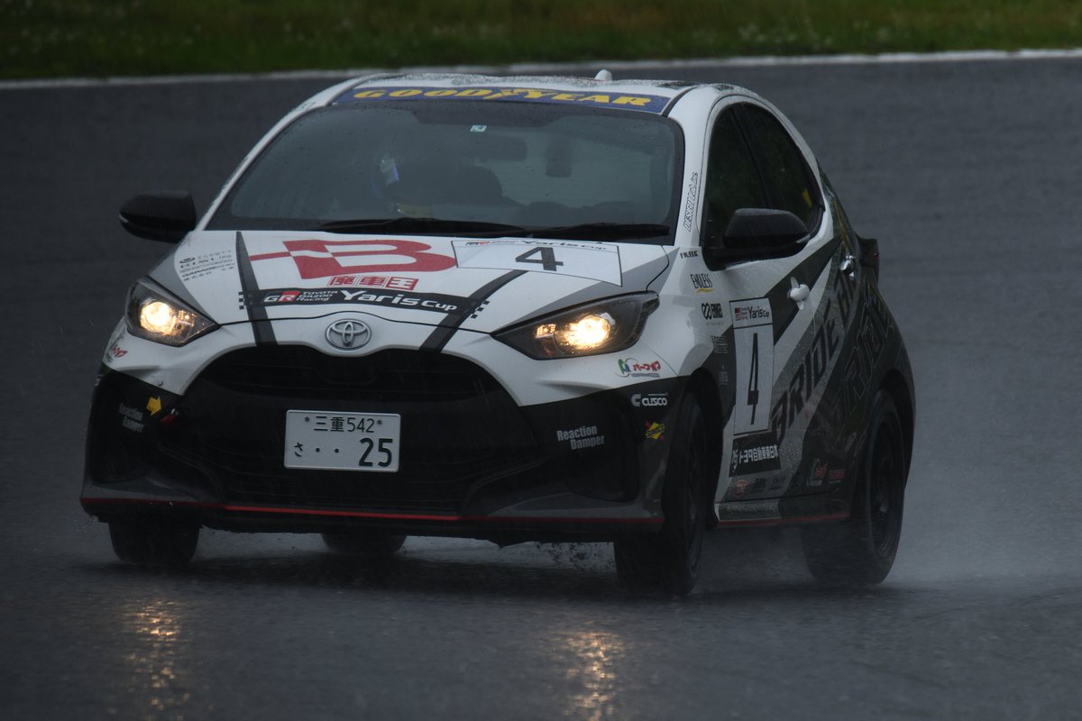Suchiru093's tweet photo. Yaris Cup 2022
西日本シリーズ第4戦
No.4
#鈴鹿クラブマンレース #ヤリスカップ #ヤリス #TGR #BRIED #鈴鹿サーキット https://t.co/kjXDbx56QG