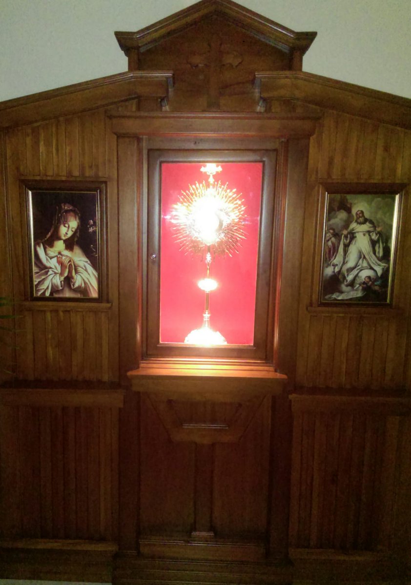 PARISTIDESJR's tweet photo. Retablo de la Capilla del Santísimo Sacramento. Casa del Redentor Nuestra Señora de las Mercedes. https://t.co/03VAJcKXsF