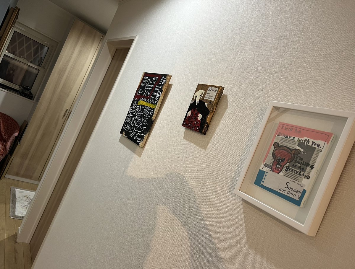 CarsCoffee2's tweet photo. @mementomorry 森大地の作品が今日また一点送られて来ました。
すぐに展示したよ。
客観的に見て森大地は成長してると感じます。
全てを血肉にして。
これからもいろんな森大地を見せて下さい。
La vie c'est de l'art... https://t.co/GBs8Eg3lWM