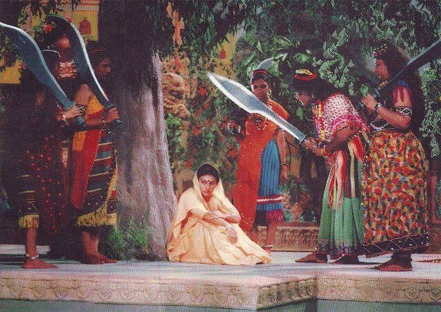 MahakaviDinkar's tweet photo. सच है विपत्ति जब आती है,
कायर को ही दहलाती है। https://t.co/8dBo1HVE9y