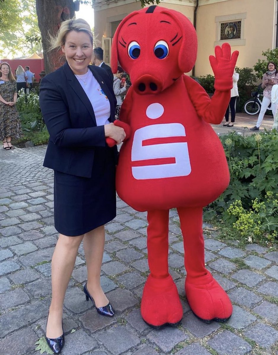 koesterfabian's tweet image. Nächste Panne: Giffey fällt auf falschen Sparkassen-Chef rein