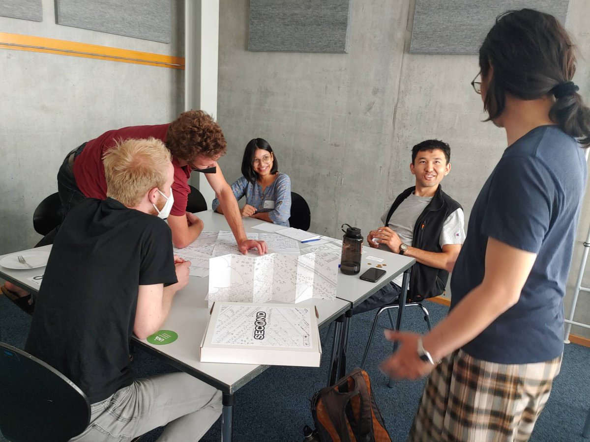 UmWeltDenken's tweet photo. @socionature + Teresa Staudt, researchers @SFB1265 @HumboldtUni, facilitate “Second” Workshop, a game exercise to capture ambivalences in research. As ethnographers doing fieldwork, participants reflect on local stories &amp; #Space #Ecology #Complexity #Options #Narrative #Density https://t.co/UrGuKDhLVi