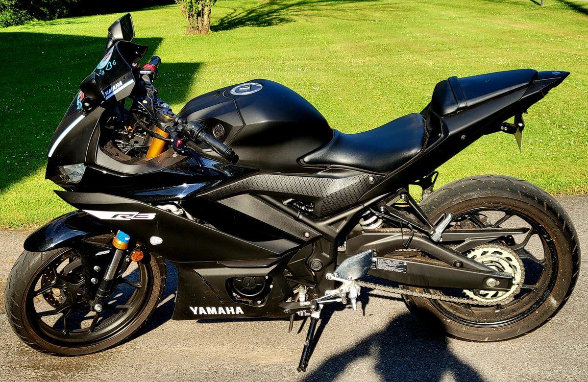 amandaswank85's tweet photo. Finally had my first ride of the year.....Crazy fun as always ๐๐ #bornthisway #badass #motorcycle #yamaha #yzfr3 #321cc #yinyin #bowchickawow #motorcyclelife #motorcyclechick #rebelchick #toughchick #rebel #dangerous #braaap #itsinmydna #yamaha321 #teamyamaha #yamahariders https://t.co/Dl7xUFiGJE