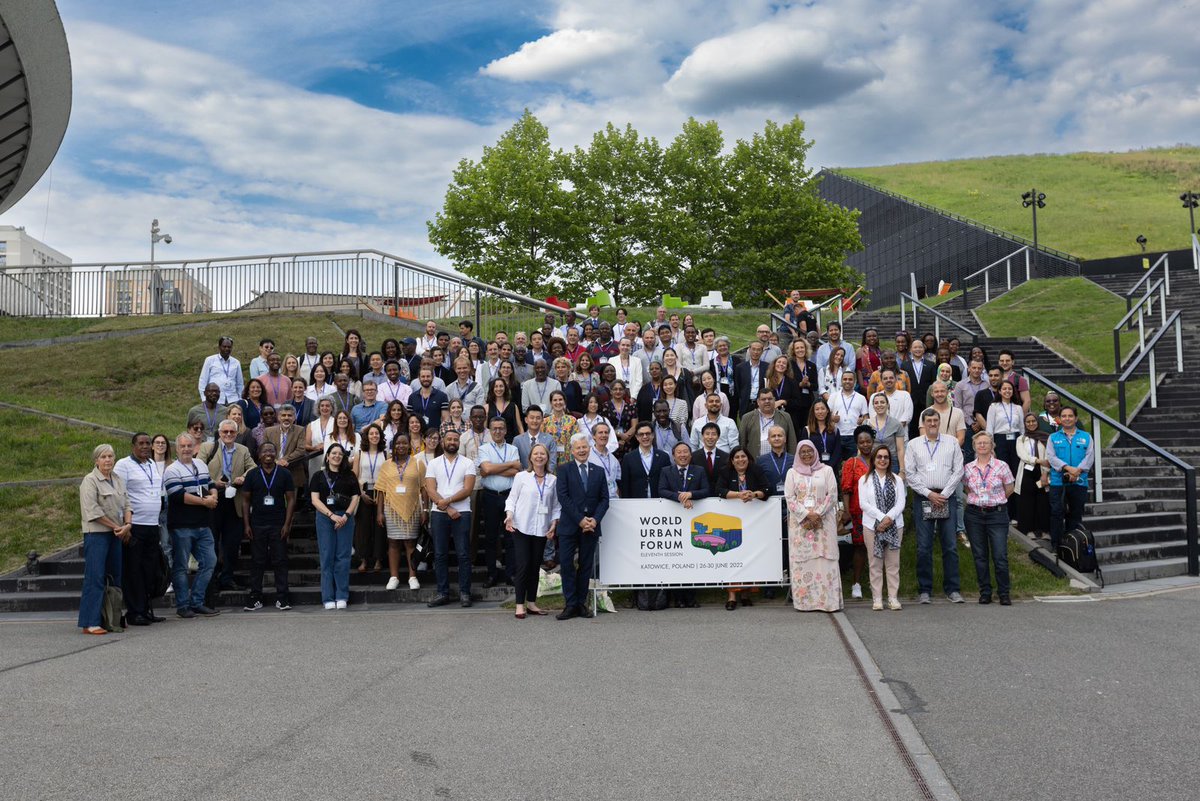 onuhabitat's tweet photo. Somos un equipo con visiones, profesiones y experiencias de todo el mundo trabajando por un mejor futuro urbano. ¡Estamos listos para iniciar el #ForoUrbanoMundial #WUF11 ! https://t.co/l5yGlbSAnu