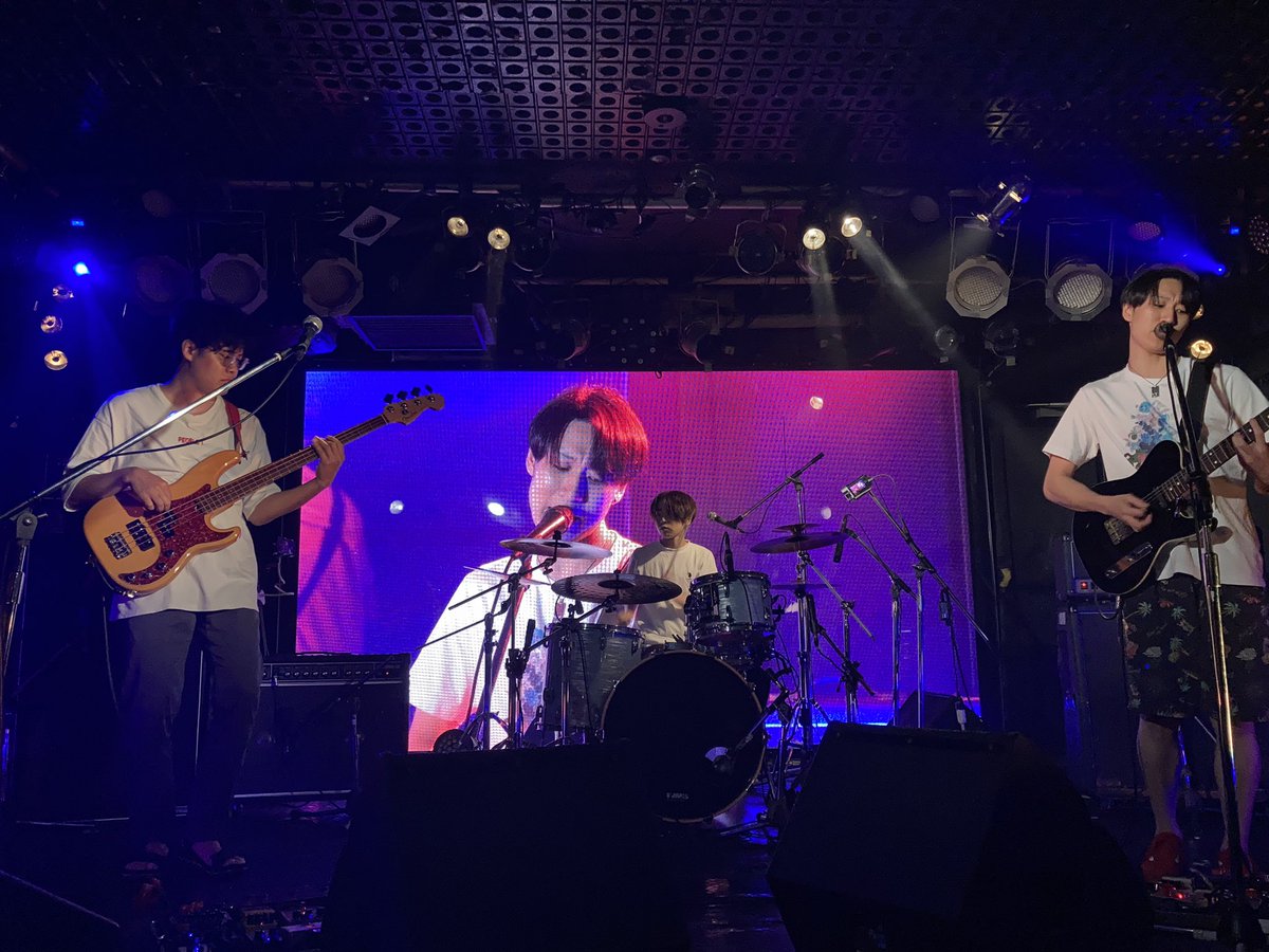 PentaChiba2's tweet photo. 3番目
これまたリピーターの
the urbanism
踊れるリズム隊。
そして名曲がうまれた！！
#theurbanism https://t.co/6tBoFJT718
