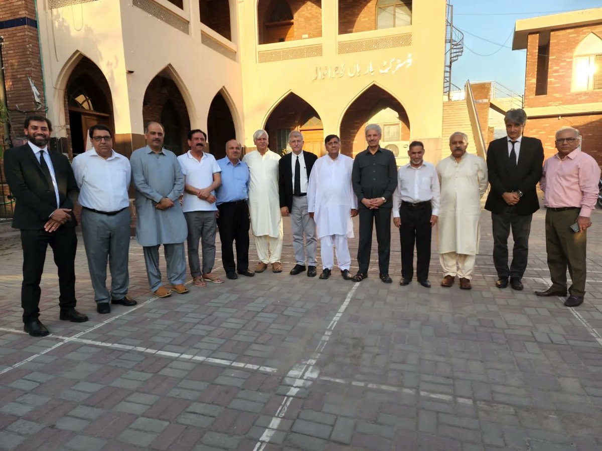 AbidSZuberiASC's tweet photo. A lovely meet-up with our dear friends & supporters from Gujranwala, Punjab.
#Gujranwala Bar Association 25.06.2022
#AbidSZuberi #AbidZuberi #AbidShahidZuberi #SupremeCourt #PresidentSupremeCourtBar
#ElectionSCBA
#PresidentSCBA
#ASC #Lawyer #Punjab #Pakistan
#ElectionSCBA https://t.co/28hcnjLYre