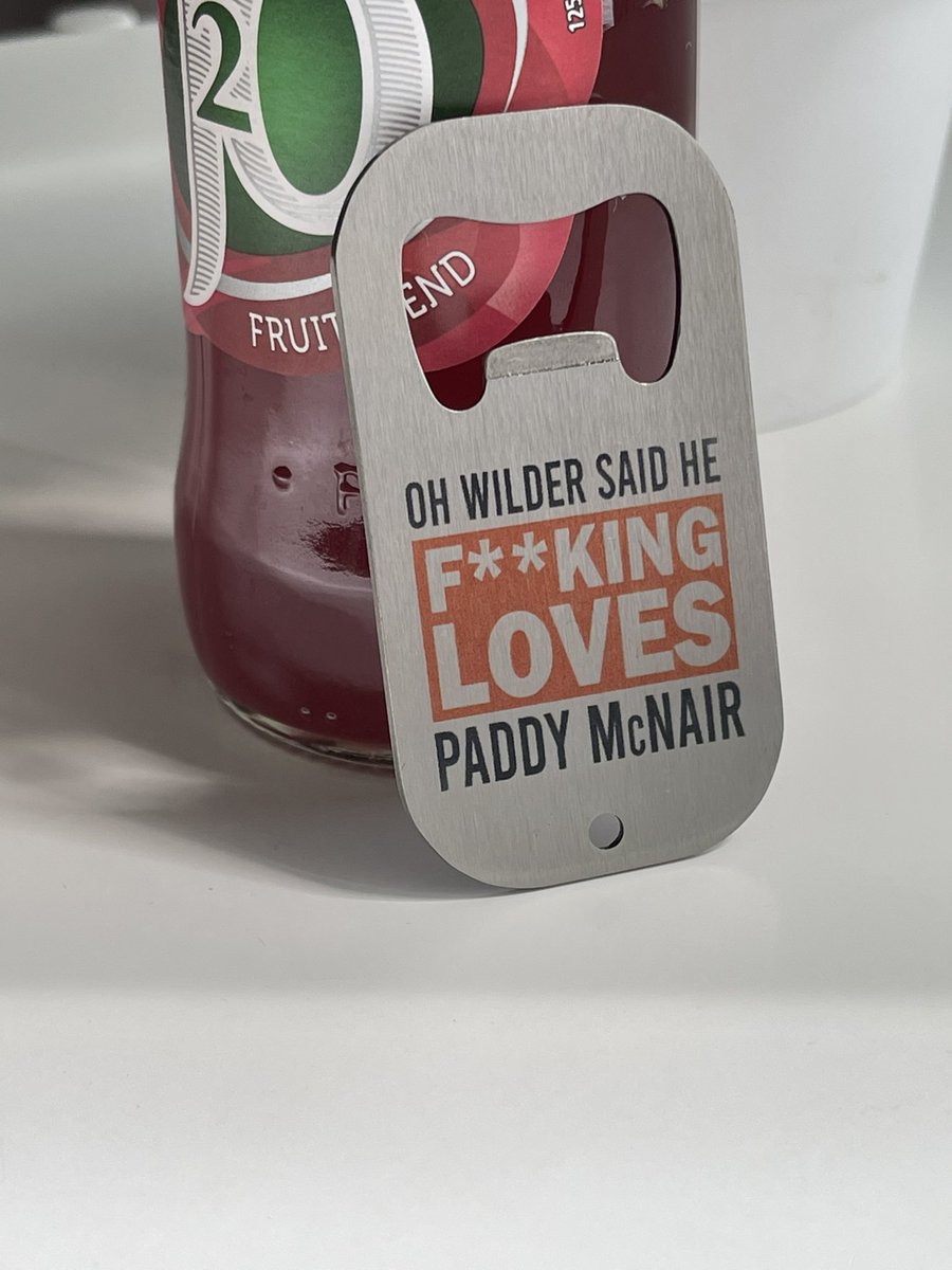 DesignsBoro's tweet photo. Oh Wilder Said Bottle Opener

Shop: https://t.co/Tbtjt1Q4GI

#UTB #BORO #middlesbrough #ohWilderSaid #teesside #beer #lager #j2o #bottlecap #bottleopener https://t.co/zprgLzvVXd