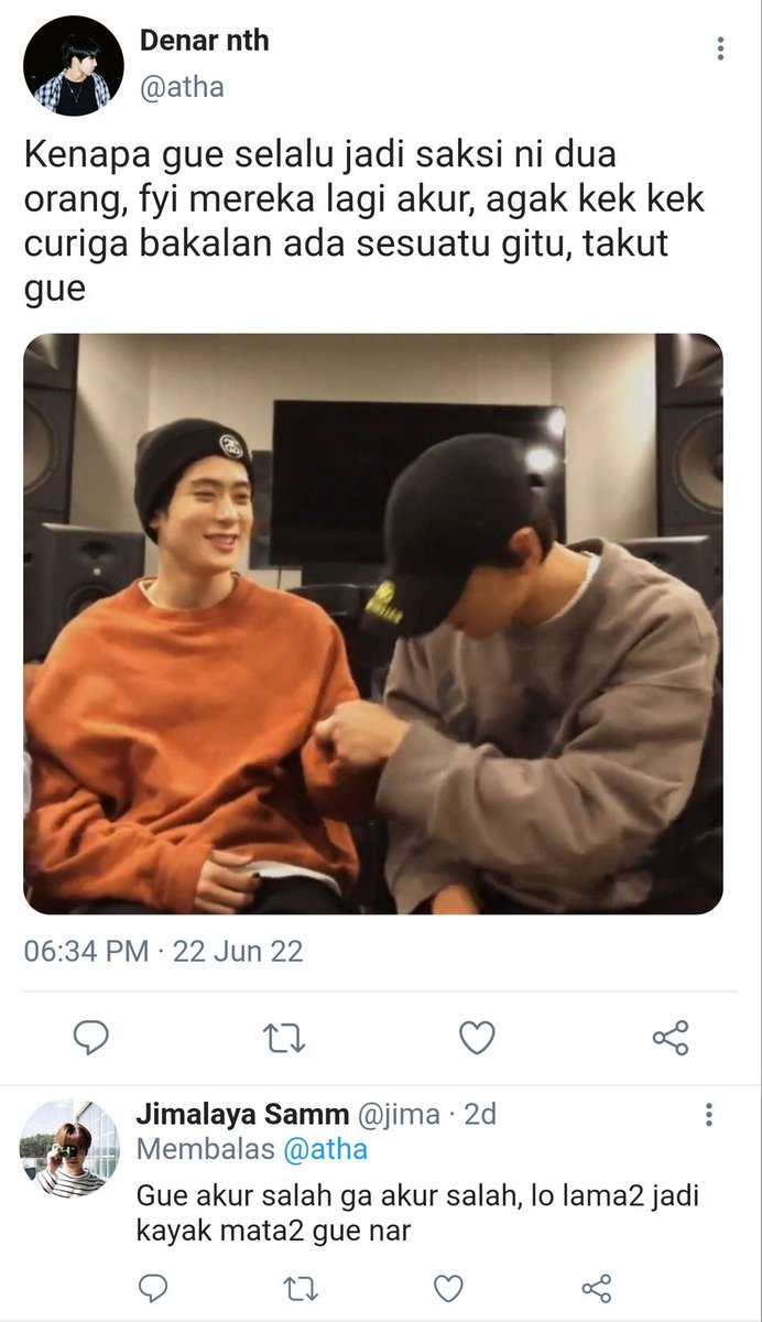 Matahariilang's tweet photo. 𝐉𝐢𝐦𝐚𝐥𝐚𝐲𝐚 &amp; 𝐇𝐢𝐦𝐚𝐥𝐚𝐲𝐚

: Bang ji pernah bilang. "Kita itu punya porsi masing-masing dalam segala hal, jadi jangan pernah ngerasa diri lo paling berduka atas takdir, takdir semua orang itu baik, termasuk lo Hima."

: a Lhc x Jjh AU

© Matahariilang https://t.co/MUQWy12svK