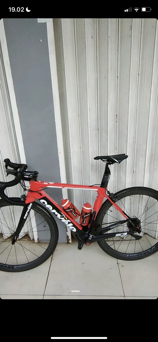 alemsavero's tweet photo. Frameset cervelo s3+bb ceramic 24jt aja. Size S. Dijual karena udah ndak kuat ngebut. #fnfjb https://t.co/hgwNAW1FTr