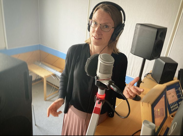 Imorse tog jag en paus från midsommarlunken för att åka till P4 Halland i Halmstad och prata kärnkraft, pensioner och religiösa friskolor i P1:s <a href="/SR_gmvarlden/">Godmorgon världen</a> tillsammans med <a href="/lisa_pelling/">Lisa Pelling</a> och <a href="/NathanHamelberg/">Obi-Wan Chernobyl</a>.

sverigesradio.se/artikel/panele…