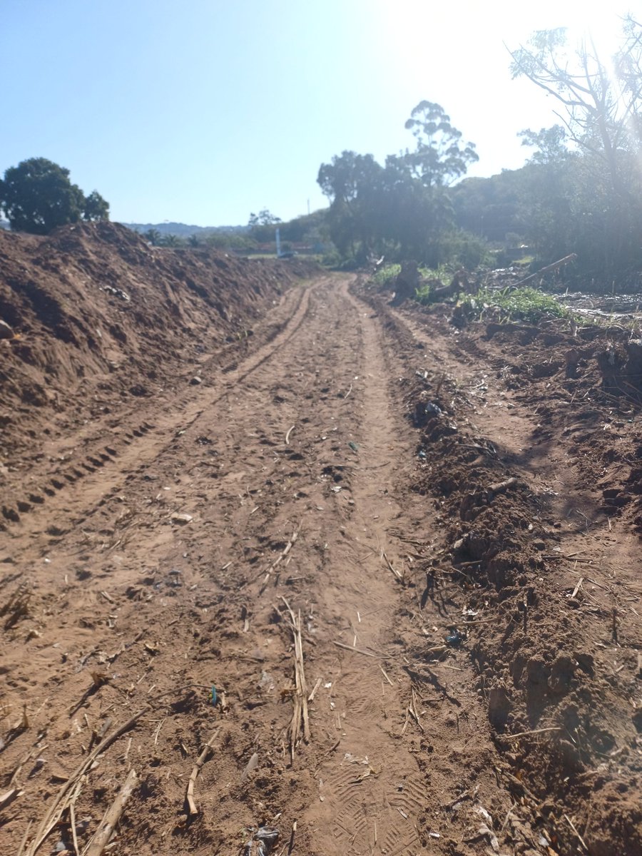 nsindiso12's tweet photo. Cato Manor grounds 2X 10000m
#RunningWithTumiSole #TrapnLos #IPaintedMyRun #FetchYourBody22 Singenile sathola no VITAMIN D https://t.co/cq3MCTlQrw