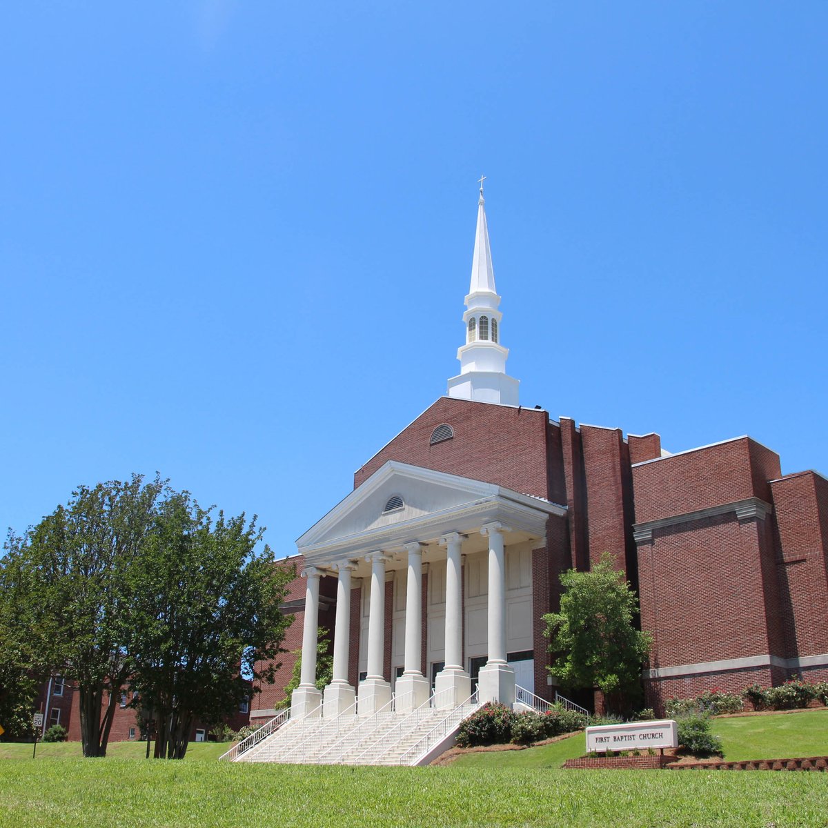 fbcclintonms's tweet photo. Good morning! We hope you have made plans to join us this morning. It will be a great day in God's House as we continue our Questions sermon series. Growth Groups will meet at 8:20 and 10:45. 
We can't wait to see your smiling face!
#FBCC #Worship #Sunday https://t.co/QjxRJQTCxs