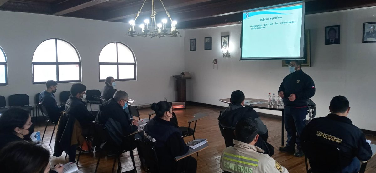 El día de hoy para el Cuerpo de Bomberos de Tomé se dicta curso de RCP. Deseamos éxito a cada uno de los participantes. Saber para Servir <a href="/BomberosdeChile/">Bomberos de Chile</a> <a href="/ANB_Chile/">Academia Nacional</a> <a href="/csalazaralvarez/">Carlos Salazar</a>