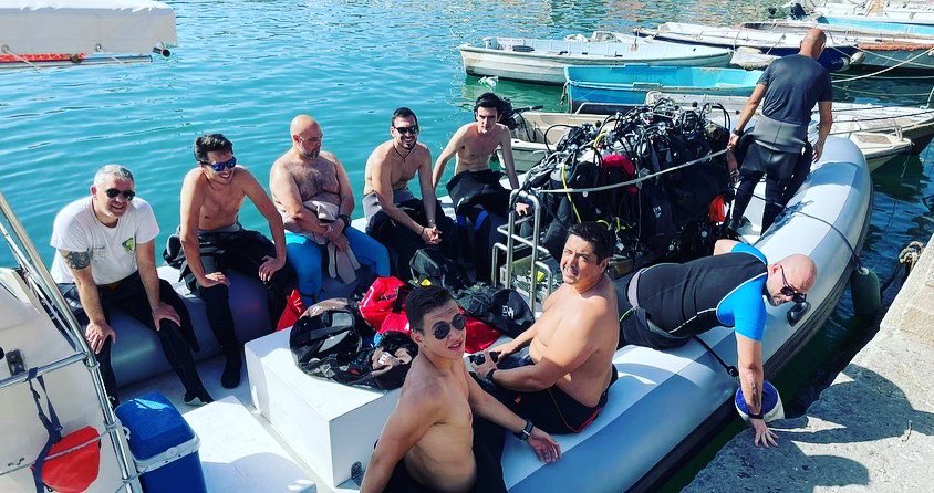 WeDiveitalia's tweet photo. Corso Deep Divers bravi i nostri ragazzi 🤙🤙🤙🤙 #padi #4sub #deepdiver #passion #life #top https://t.co/hBVF1STKAd