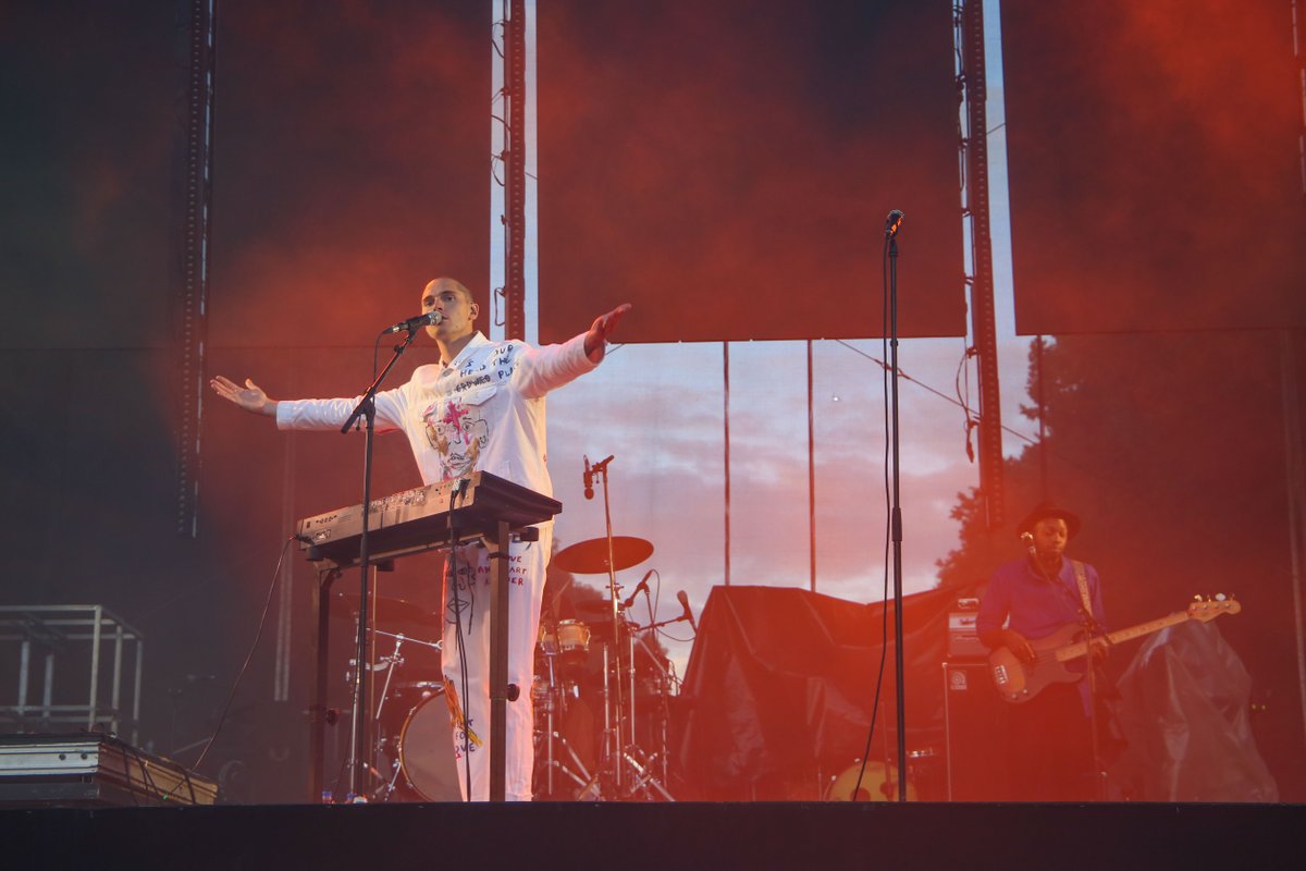 CDEssonne's tweet photo. 🎶📷 Premières photos d'hier soir au Festival #EssonneEnScene.
On vous prépare de belles choses pour revivre ces 2 jours de folie !
📲 Restez connecté !
@calogerofficiel @Victorsolf @bbanditband @salammb0 #AlmaReal #VanesseVulcane
#essonne #musique #festival
© J. Figea https://t.co/q3xy3cq2un