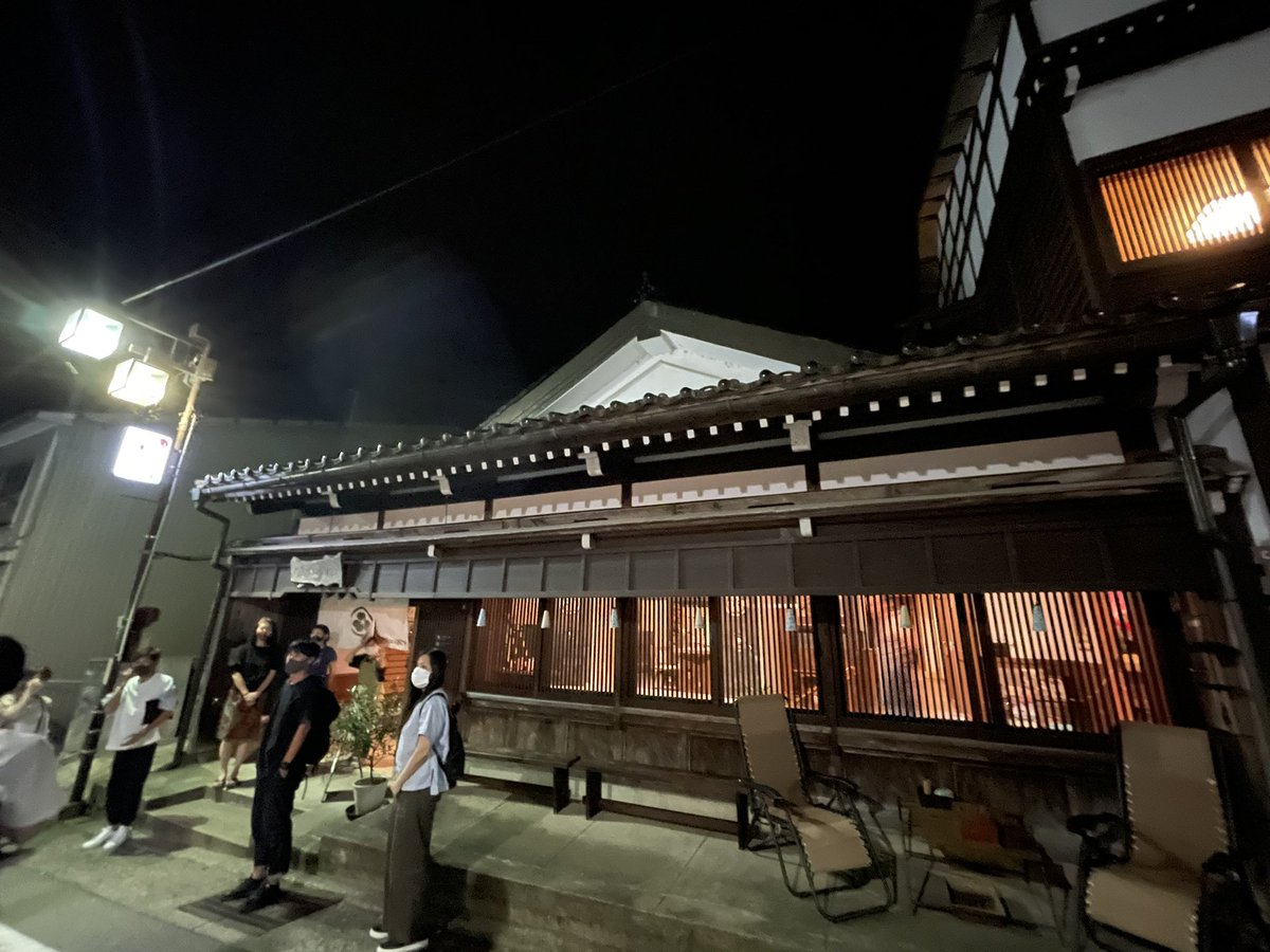 kataller_eigyo's tweet photo. 『#japanfoodsproject 越中八尾フーズツアー』#S3BRANDING 様との視察の最後は #越中八尾おわら風の盆 おわらの踊りを見て、富山の食材で作られた料理を堪能♪このツアーに試合観戦などを盛り込み県内外のお客様に富山の魅力を伝えて行きます✨ #カターレ富山 #スポーツツーリズム #sp #onetoyama https://t.co/U7MP40EUod
