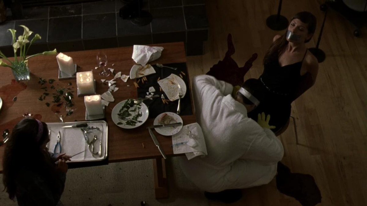 De cuando a Lionsgate le pareció buena idea convertir la comedia negra THE GIRL WHO WOULDN'T DIE en AMERICAN PSYCHO 2: EL LEGADO DE PATRICK BATEMAN, añadiendo voz en off, tres referencias al original y un soso prólogo con el personaje de Christian Bale (aquí un doble).