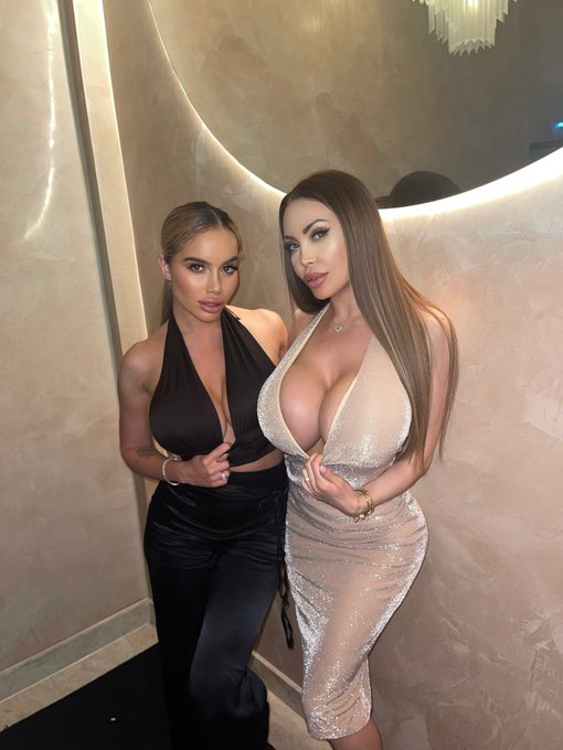 1 pic. Hot evening yesterday night with sexy @LaVictoriaJune ?? https://t.co/y6jHUvgTPL