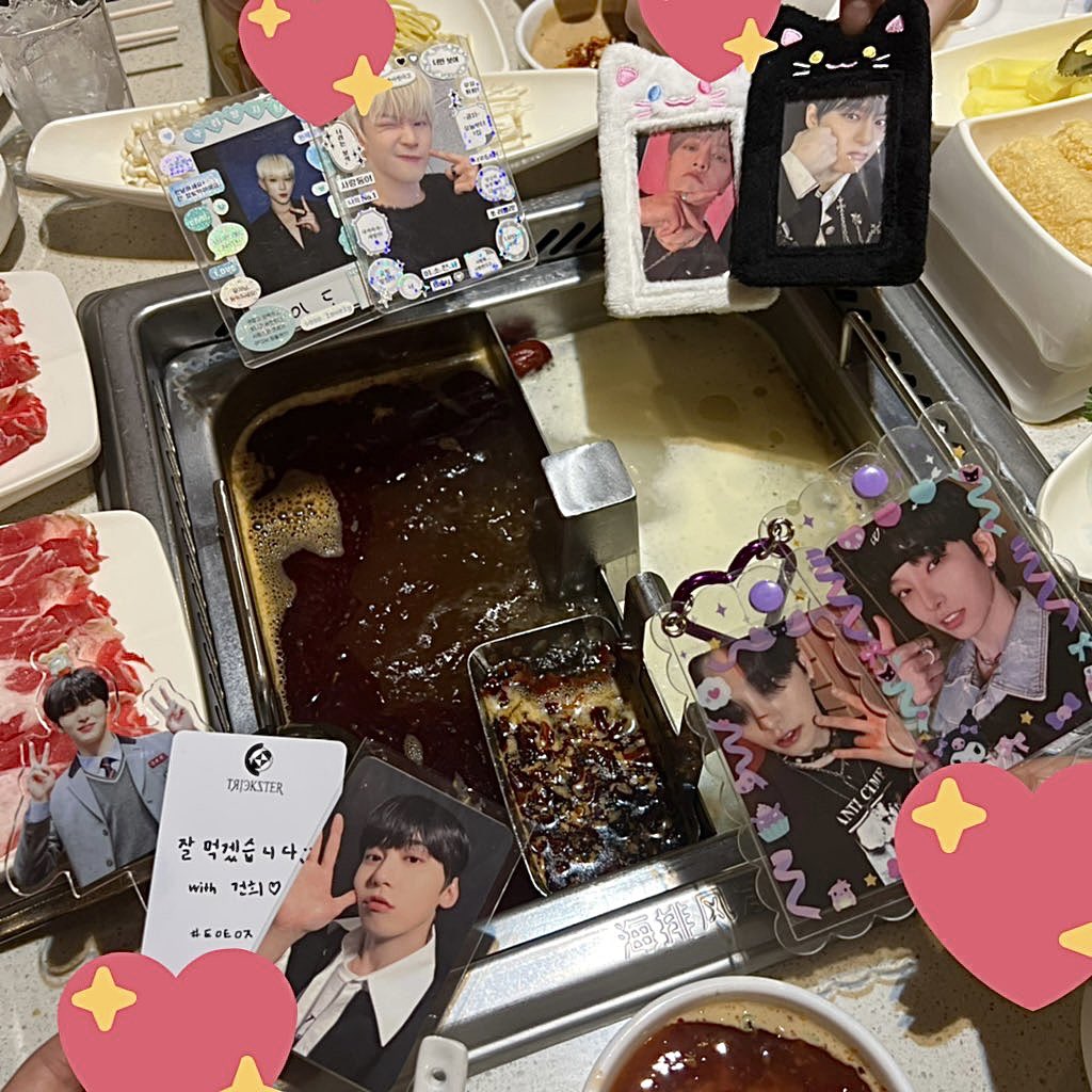 훠궈왕자님 생일에 하디는 못참ㅈㅣ..🫶🏻💙 

#어느날_눈을_떠보니_내가_소스계의_건희왕자님?