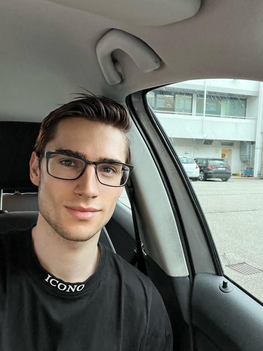 Jonasem2020's tweet photo. Where are we going ? I‘ll drive https://t.co/sHxx3TIlpo