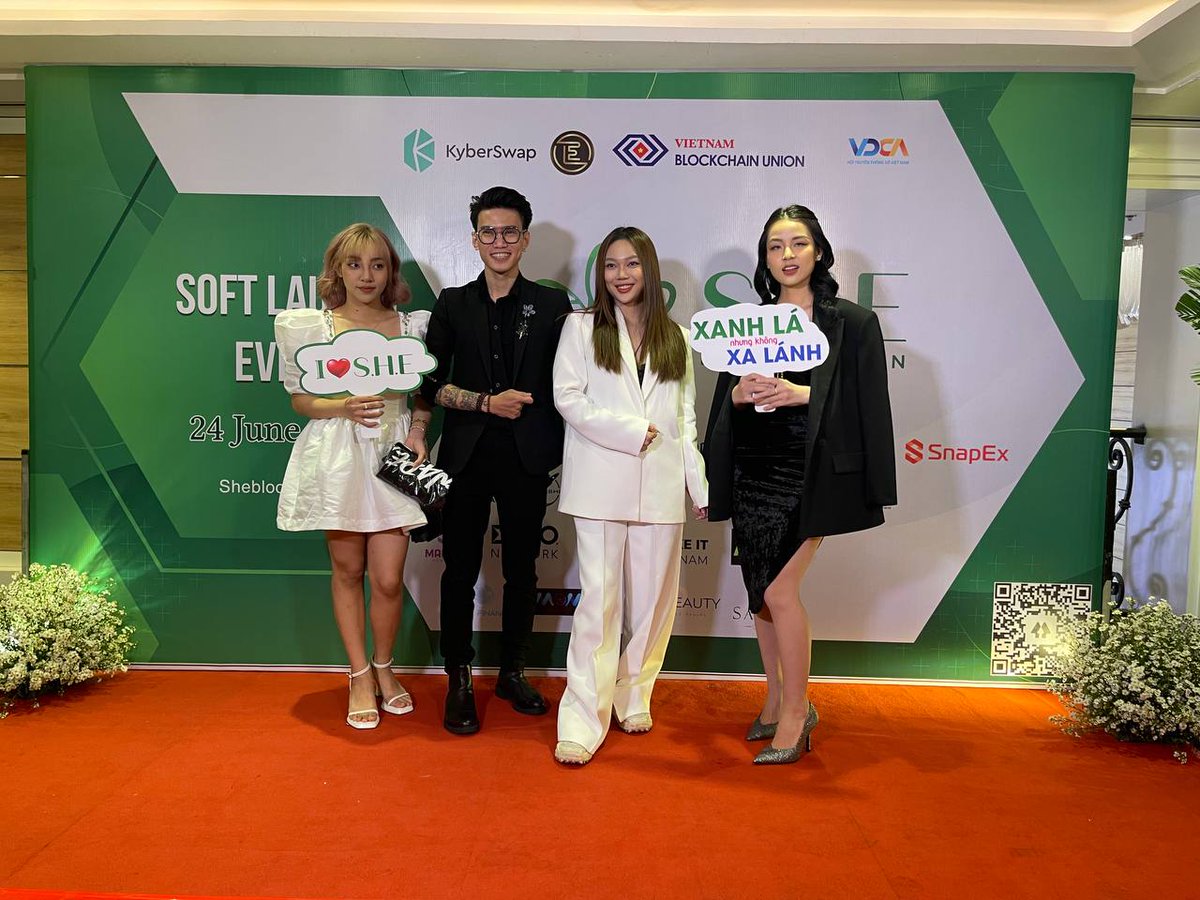 snapexofficial's tweet photo. Why is #sheblockchain the most meaningful #Blockchain projects globally?
✔️ Addressing the gender imbalance in Blockchain industry
✔️ Financial inclusion
✔️ Great event in #HCM #Vietnam
#SnapEx were proud sponsors --- expect more posts.
🔥 Follow @sheblockchain now https://t.co/9gZGDzXqCV