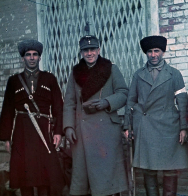 AccAxis's tweet photo. Russian Cossacks, they both fought for and against Germany. https://t.co/4dW7017fuQ