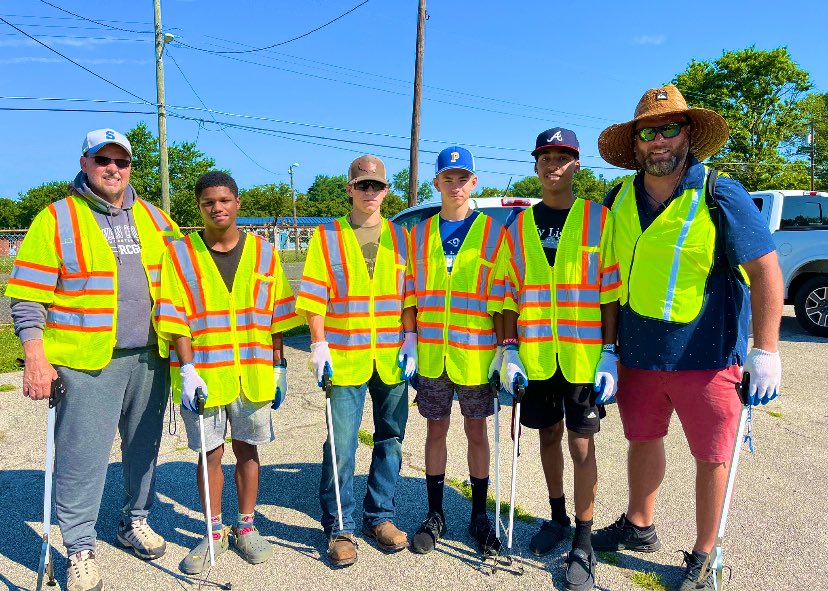 RamsBaseb1's tweet photo. Cleaned two streets yesterday- wtg! https://t.co/tw7sXGpfIF
