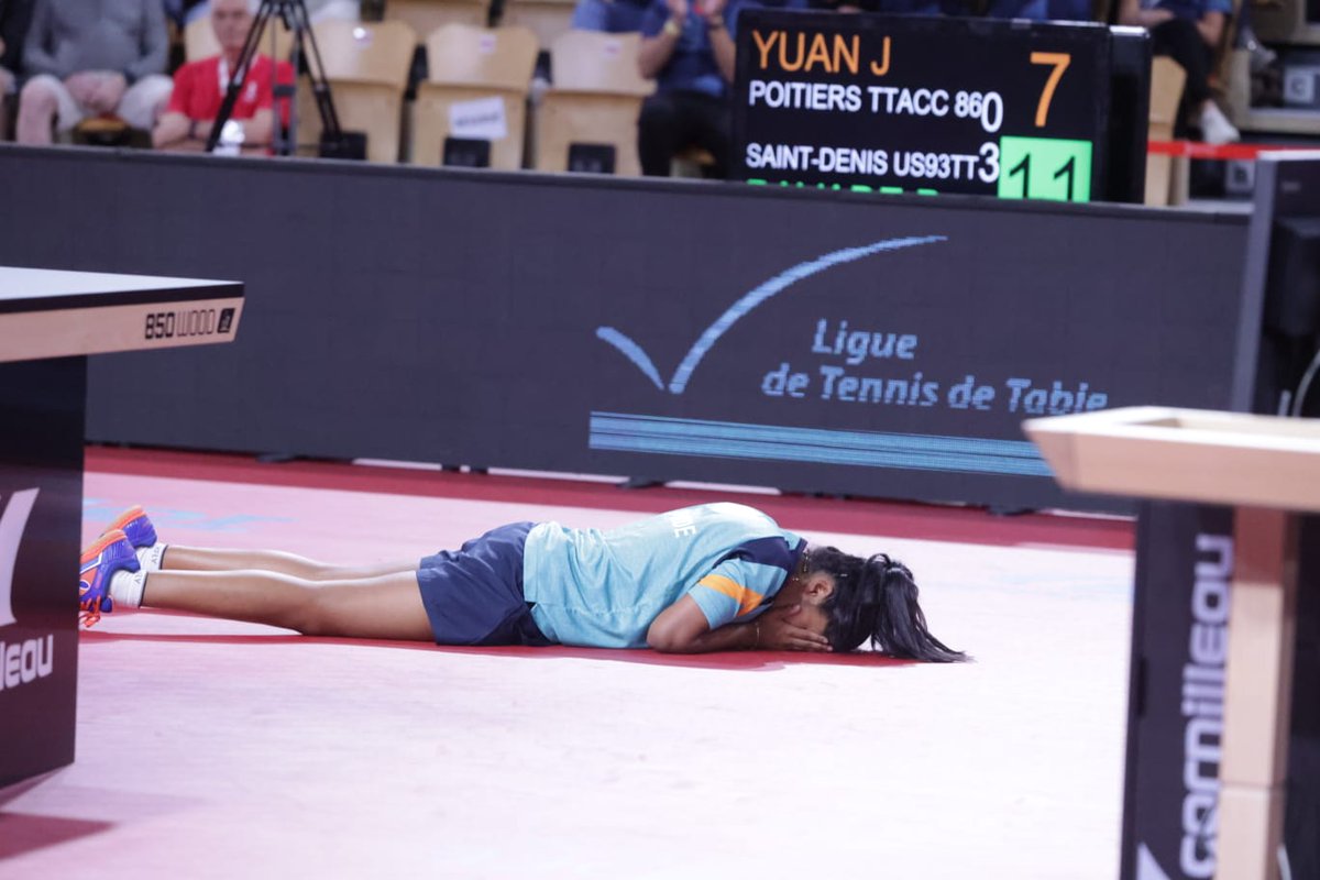 Prithika Pavade remporte son premier titre de Championne de France seniors en simple ! Elle triomphe face à Jia Nan Yuan 4-0 🥇

À 17 ans, c'est probablement le premier titre d'un longue série pour elle, félicitations Prithika ! 👏

📸 Rémy Gros

#FrancePing2022