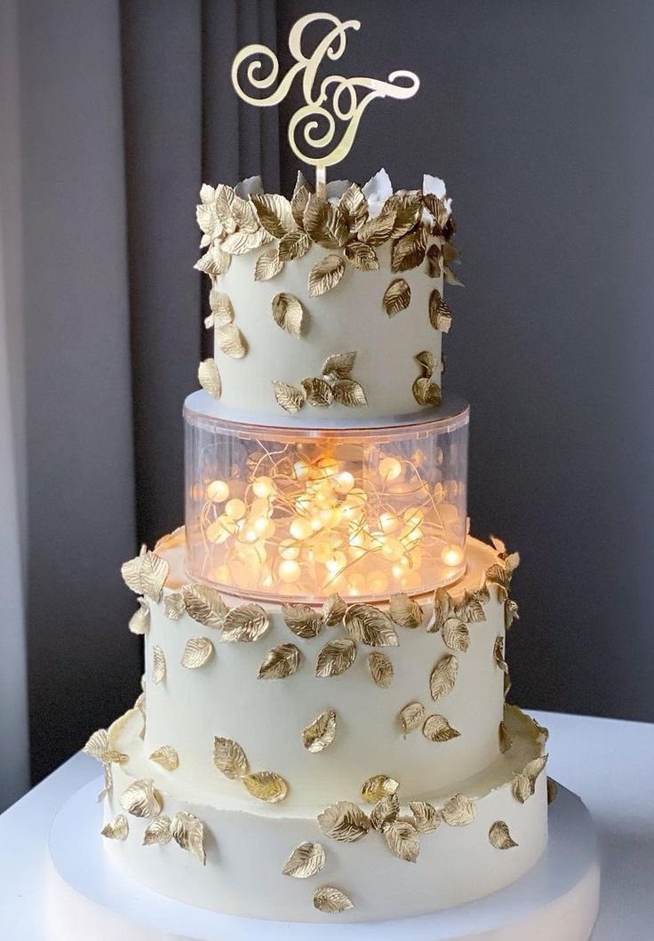 BathoryCafe's tweet photo. May today be the beginning of a long, happy life together ✨🕊🔮💐

💍Happy wedding day to you both.
To: @icharanyu @winterjay___ 

From: @basilisk_l 
#SnowAngel_JRWedding 🕊🔮💍💐 https://t.co/tD273NYGfg