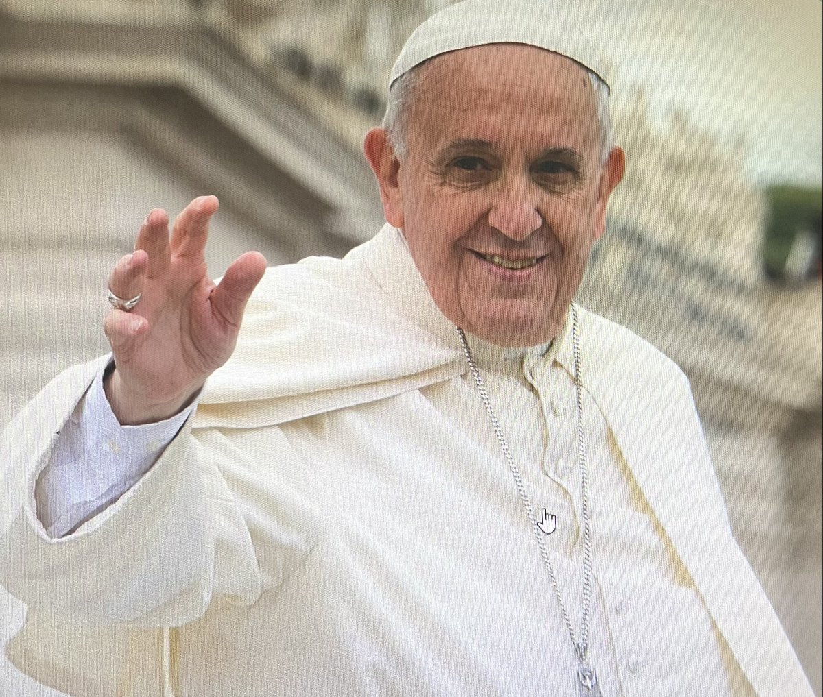 IvanaIvancic3's tweet photo. Poučak majkama neženja ⁦@Pontifex⁩ "... gospođo, prestanite mu glačati košulje, morate učiniti prvi korak tako da ga pošaljete iz kuće i da ode iz gnijezda." #Vatikan Svjetsko okupljanje obitelji #Vijestiu17  ⁦@novahr⁩ ⁦@DNEVNIKhr⁩ ⁦@zadovoljnahr⁩ https://t.co/GV5PEFAlgp