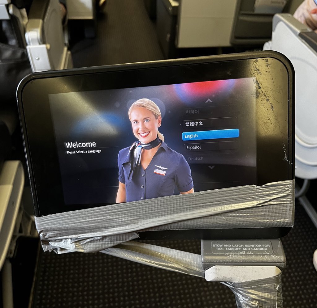 andrewcoff's tweet image. not this on a 10 hour flight today @AmericanAir 🙃