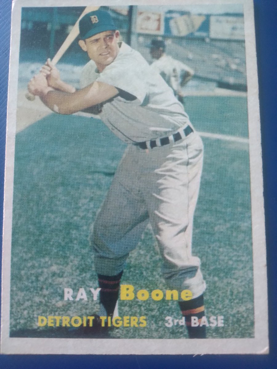 delspacefranco's tweet image. 32-year-old #RayBoone at #YankeeStadium. Boone broke into the majors as an 18 year old in 1948 and had four straight 20+ hr seasons; two of those with more 100 RBI

#1957Topps