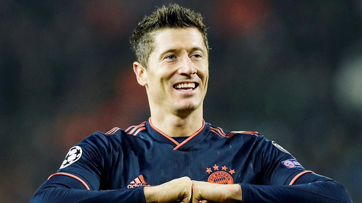 BlazquezFont's tweet photo. 🚨Robert Lewandowski está cada vez más cerca de ser nuevo jugador del Barça. A pesar de las pretensiones del Bayern de Múnich, el club alemán acabará liberando al delantero polaco, que quiere liderar el nuevo proyecto azulgrana, vía @SkySport. #FCBarcelona https://t.co/GPTxKaHnZL
