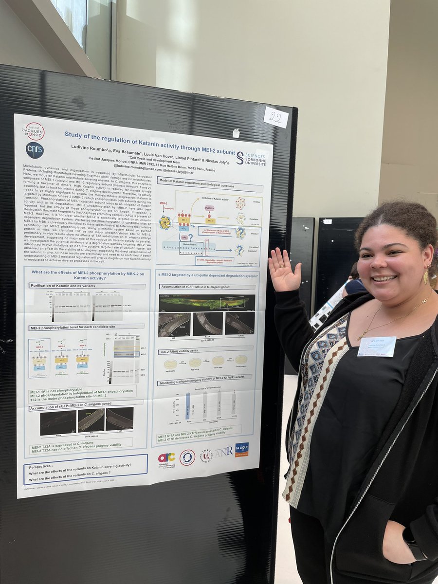 Les prix des meilleurs posters ont été décernés à Flora Ambroise du <a href="/GuichetLab/">Guichet Lab</a> et Ludivine Roumbo du @LabPintard, 2 jeunes étudiantes de l’<a href="/IJMonod/">Institut Jacques Monod</a> .
Congratulations!! 👏👏