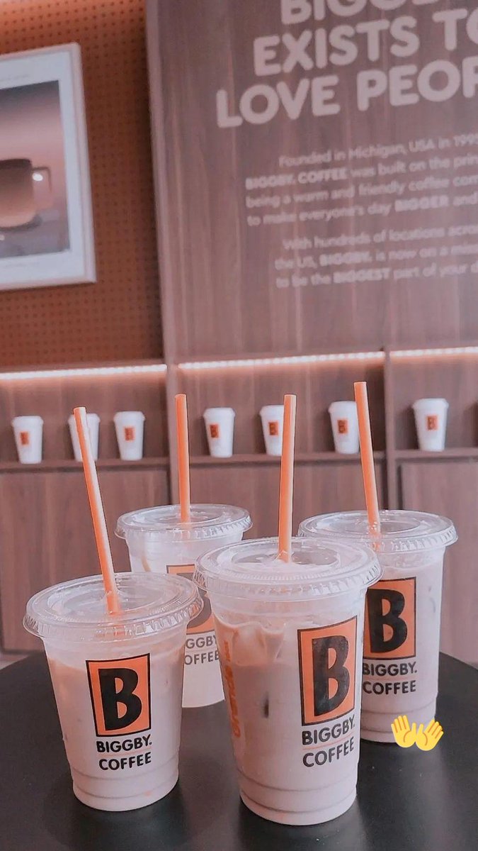 Sunday mood with the girls 🌙

Not mentally prepared for monday tbh 🤡