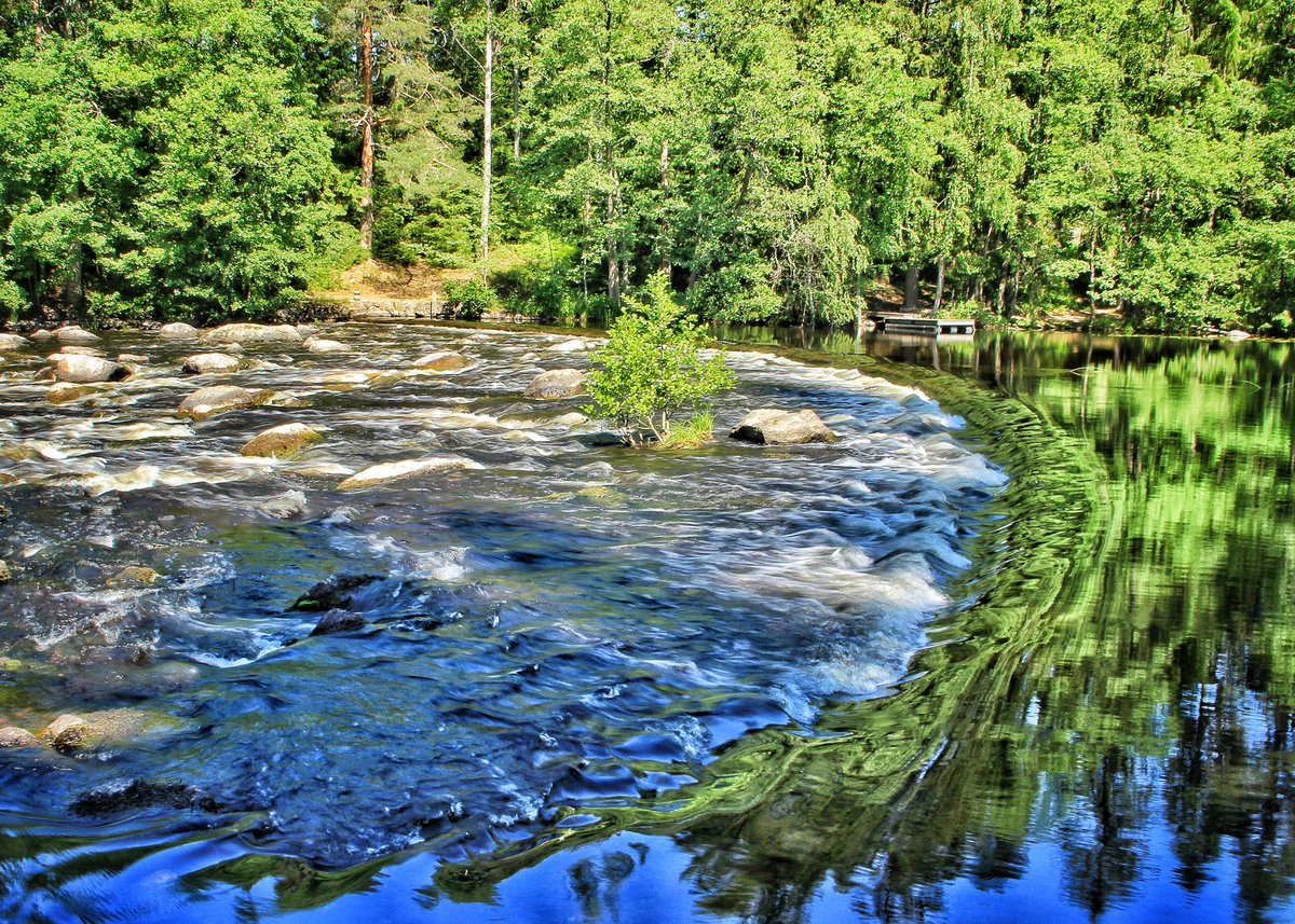 peepux's tweet image. Jotkut parhaista muistoista tehdään varvastossut jalassa. 😎
#valokuvaus
#kouvola