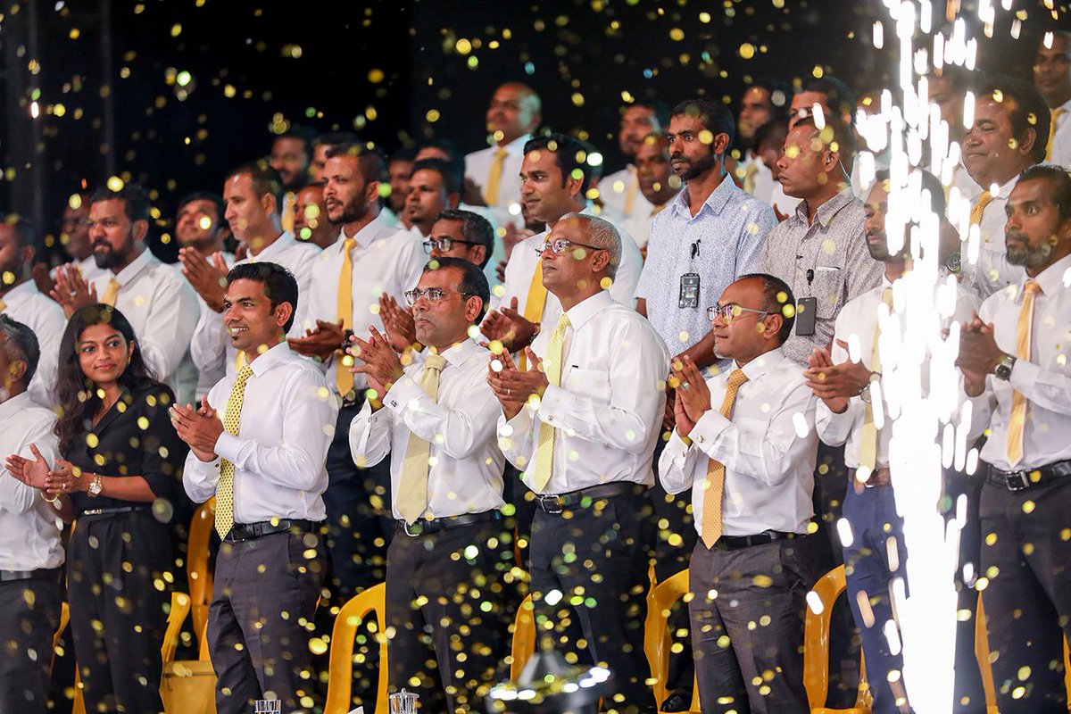 boadhigu's tweet photo. 17 ވަނަ އަހަރީ ދުވަހުގެ ތަހުނިޔާ އާއި މުބާރަކްބާދީ އެންމެހާ ލޮބުވެތި މެމްބަރުންނަށް އަރިސްކުރަން..
#MDP17Years
@MDPSecretariat https://t.co/xWkD2xp21H