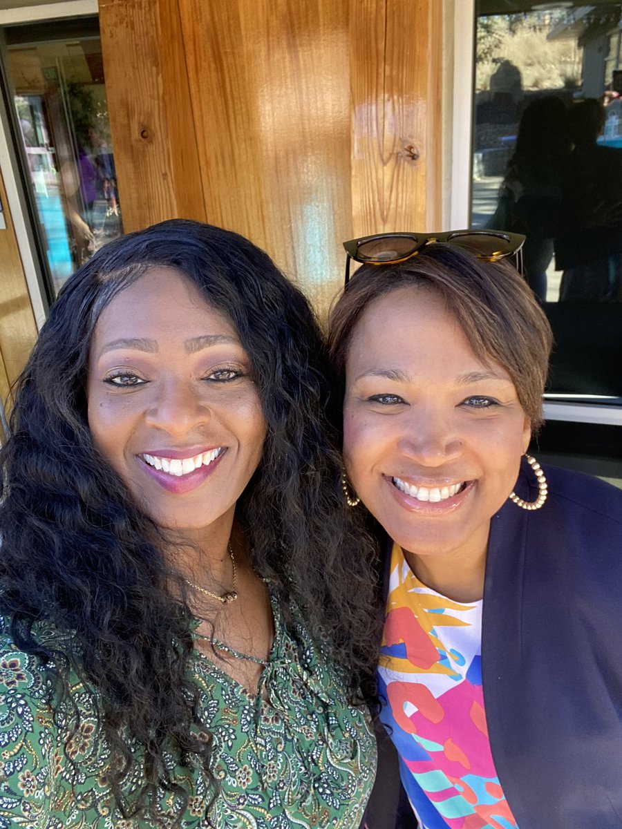 SuptSeptembra's tweet photo. My sisters and I came and conquered. Completed the assignment before us, now we are READY!  @AASAHQ Aspiring Female Superintendent Academy!⭐️#Cohort3 #FOCS @supsingh @SuptSeptembra @SarahOudenhoven @SuptEnfield @DrPep24 @SuzetteLovely @supsingh @drgoffney https://t.co/sv13leMCvr