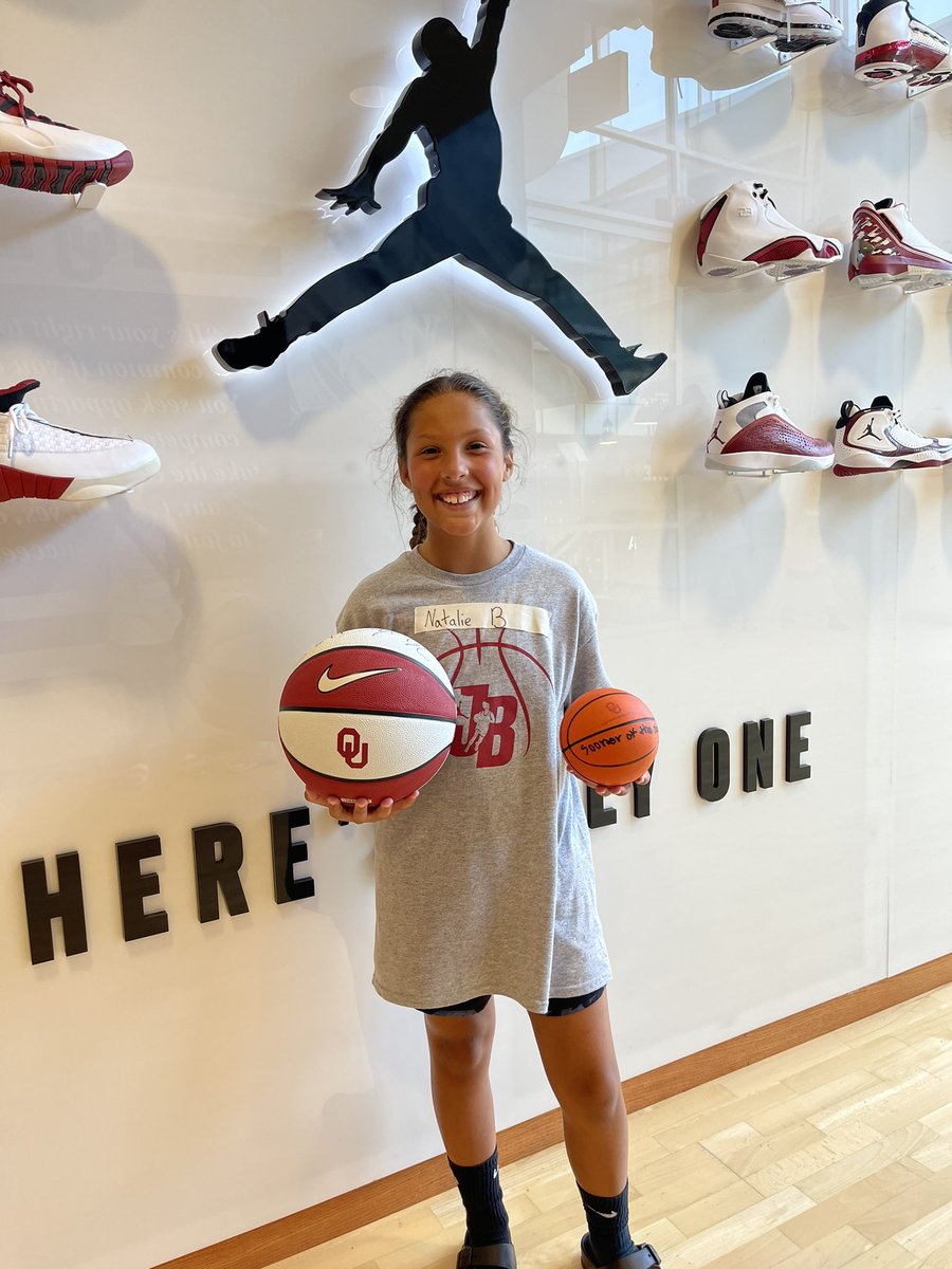 jmesser164's tweet photo. Such a fun day at @OU_WBBall youth camp! Thanks to all the coaches and players for a great experience https://t.co/fAwj1dVnqe