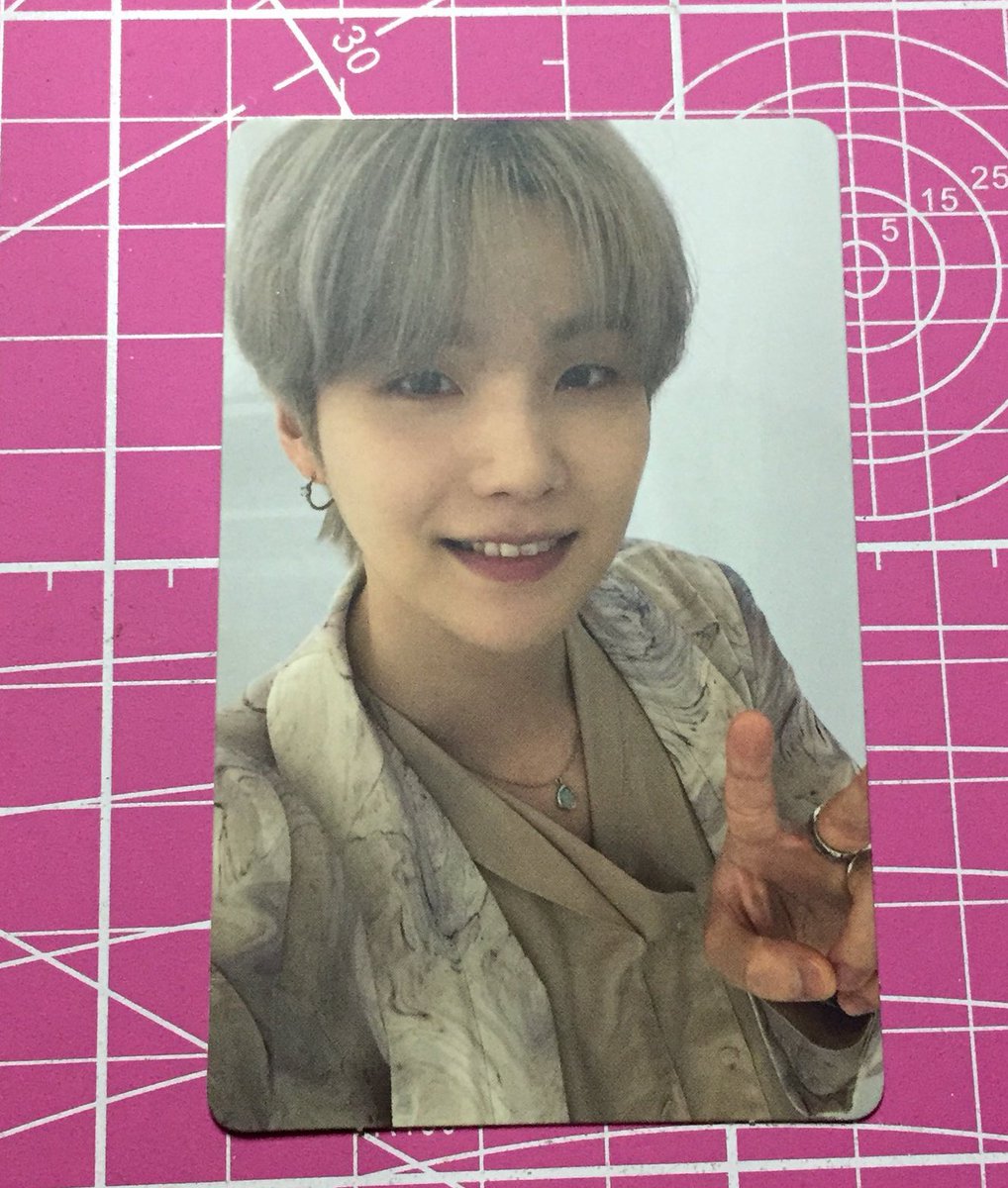 ilovesug4's tweet photo. Ic wts bts ph

May inch ba dito
- yoongi / suga compact rpc (450) 
- Namjoon merch box #5 with loveyourself her ot7 sticker (380)
- 830 + lsf

Dop : 1 week (need dp) or payo
Mop : gcash
Mod : ggx

namjoon taehyung jin suga yoongi jungkook hobi jimin jhope

Photo not mine* https://t.co/do0T7mVpAH