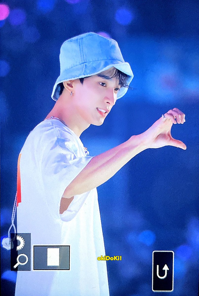 220626
#SEVENTEEN        #DK
#세븐틴        #도겸
예뿌,,