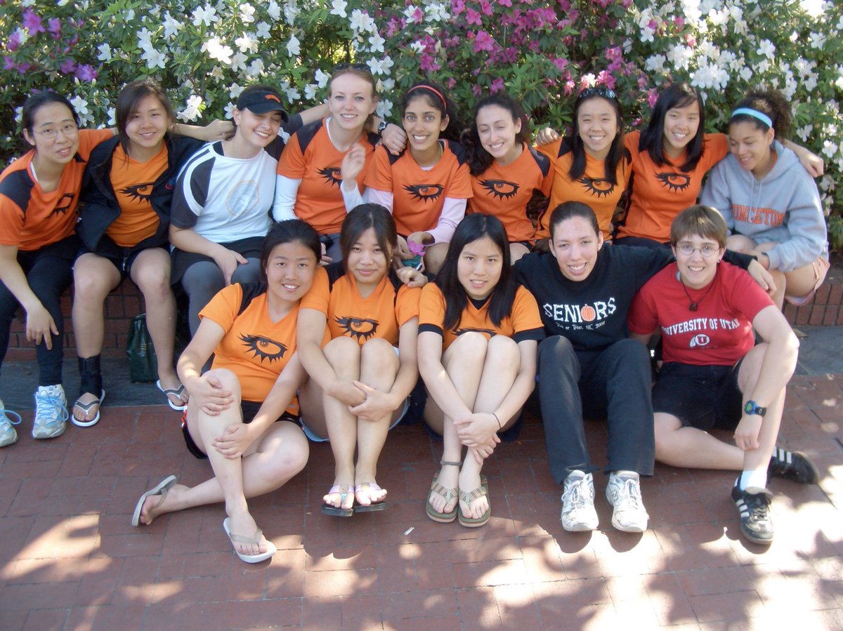 Lady Clockwork 2007 from the Princeton Ultimate Alumni Archives - <a href="/Huckmemaybe/">Hemlock Ultimate</a>