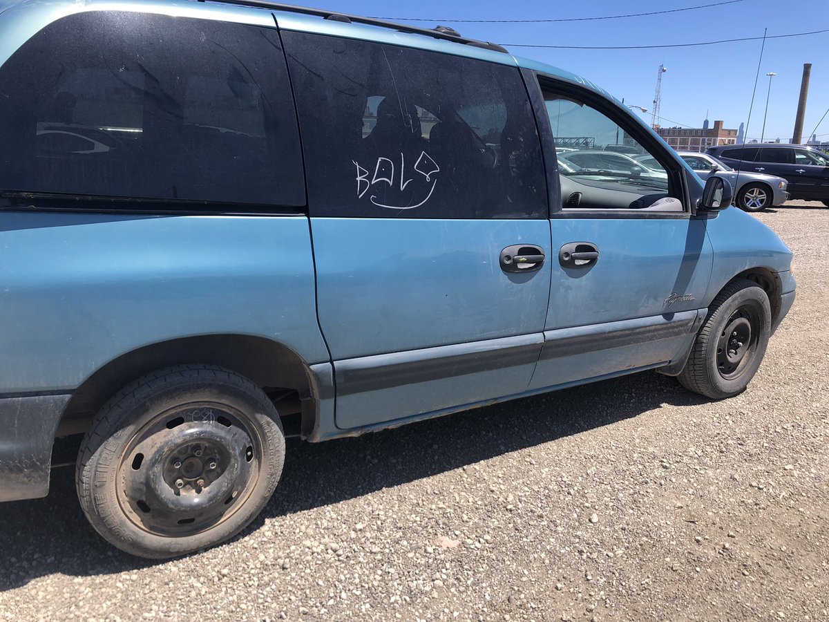 katythetwit's tweet photo. Hop in, this is your ride to ur appointment. That’ll be $600. https://t.co/R3ZacNjq7y