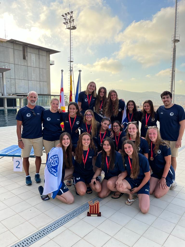 cnswaterpolo's tweet photo. JUVENIL FEMENÍ - 3s de CATALUNYA 🥉

Emocionant remuntada en la lluita pel bronze de les nostres noies, que als penals se l'han endut en el Campionat de Catalunya ! Ben treballat i lluitat ! 👏👏

Enhorabona equip i staff !

#somCNSabadell #adnclub #plapedreraCNS #sabadellarreu # https://t.co/bnepnMdndC